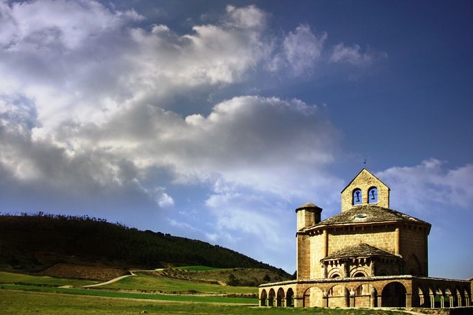 Church of Santa Maria de Eunate - Photographs provided by the Tourist Marketing Service
