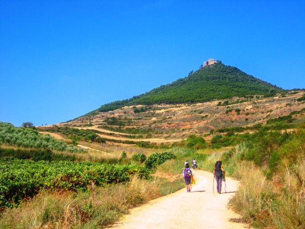 View up to Villamayor de Monjardin